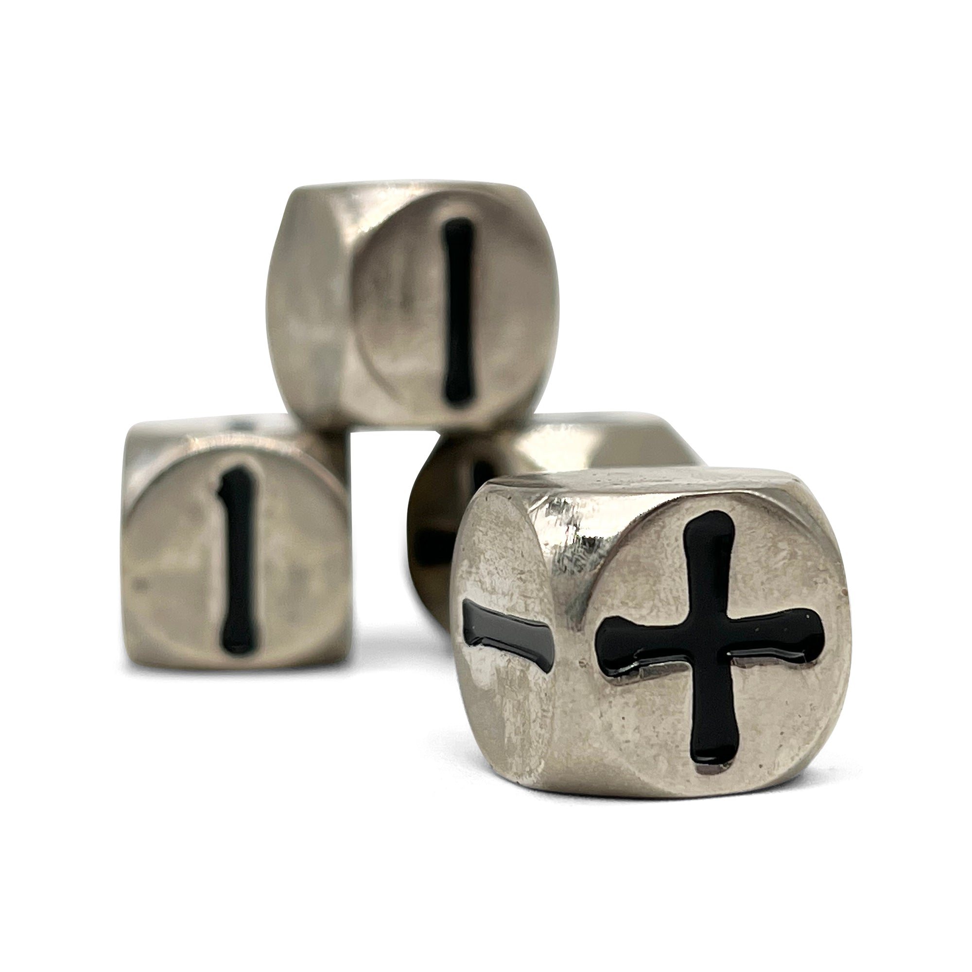 Fate Dice – Chainmail Silver Pack of 4 Metal Dice - NOR 00709