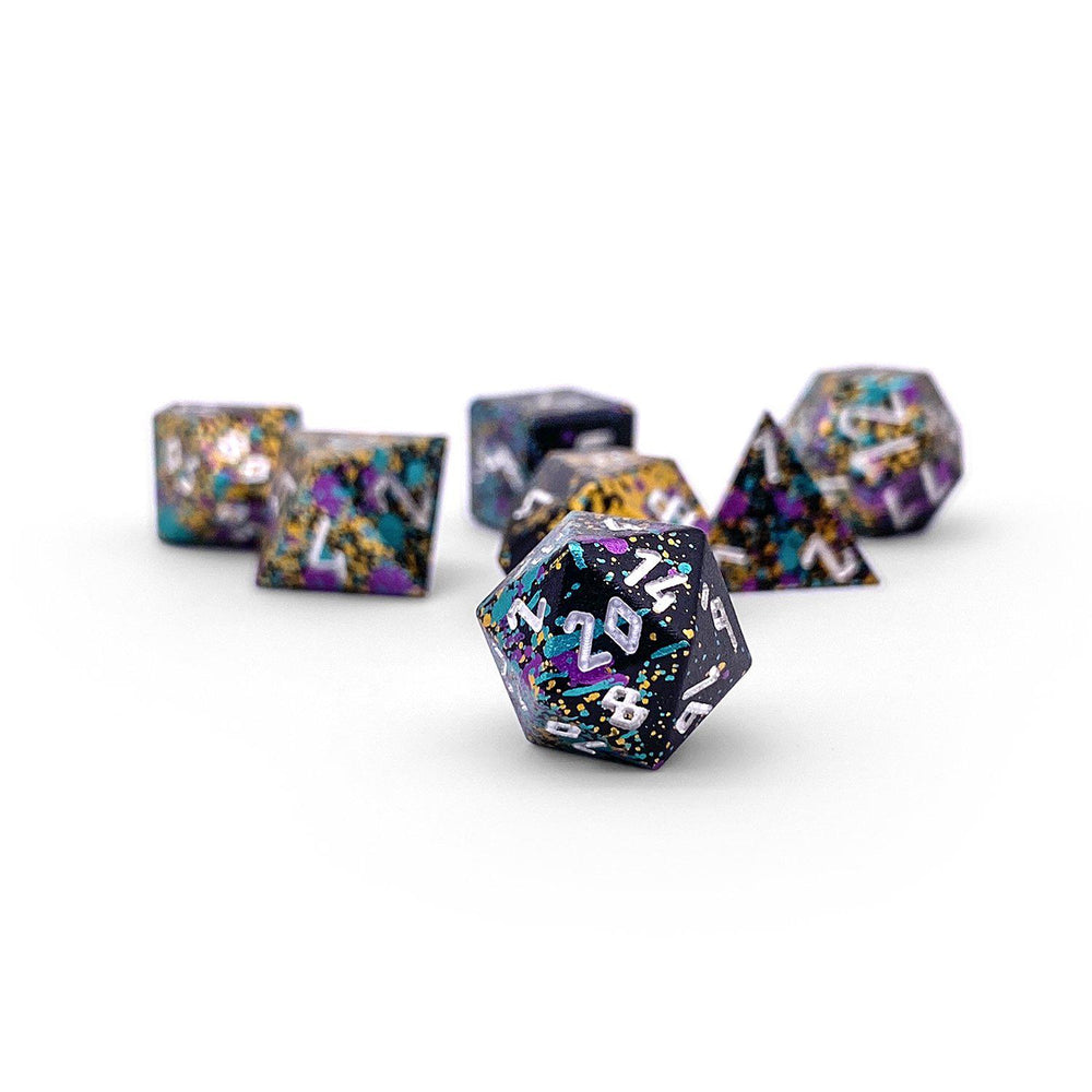 Court Jester - Pebble™ 10mm Set 6063 Aluminum Wondrous Dice